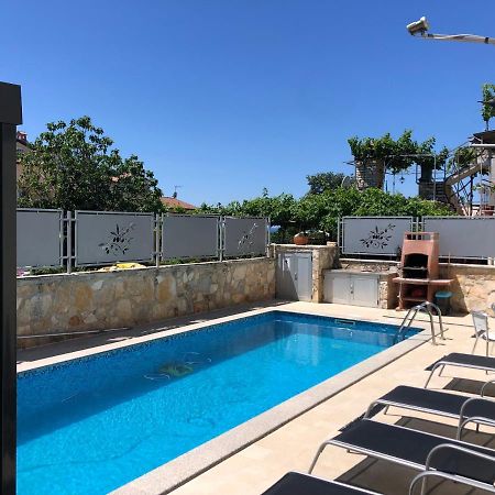 Villa Karina Tar Tar-Vabriga 外观 照片