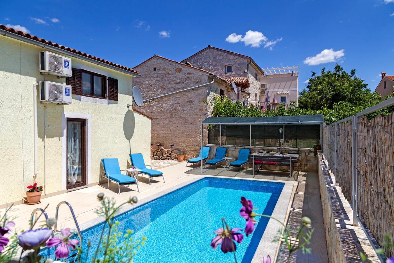Villa Karina Tar Tar-Vabriga 外观 照片
